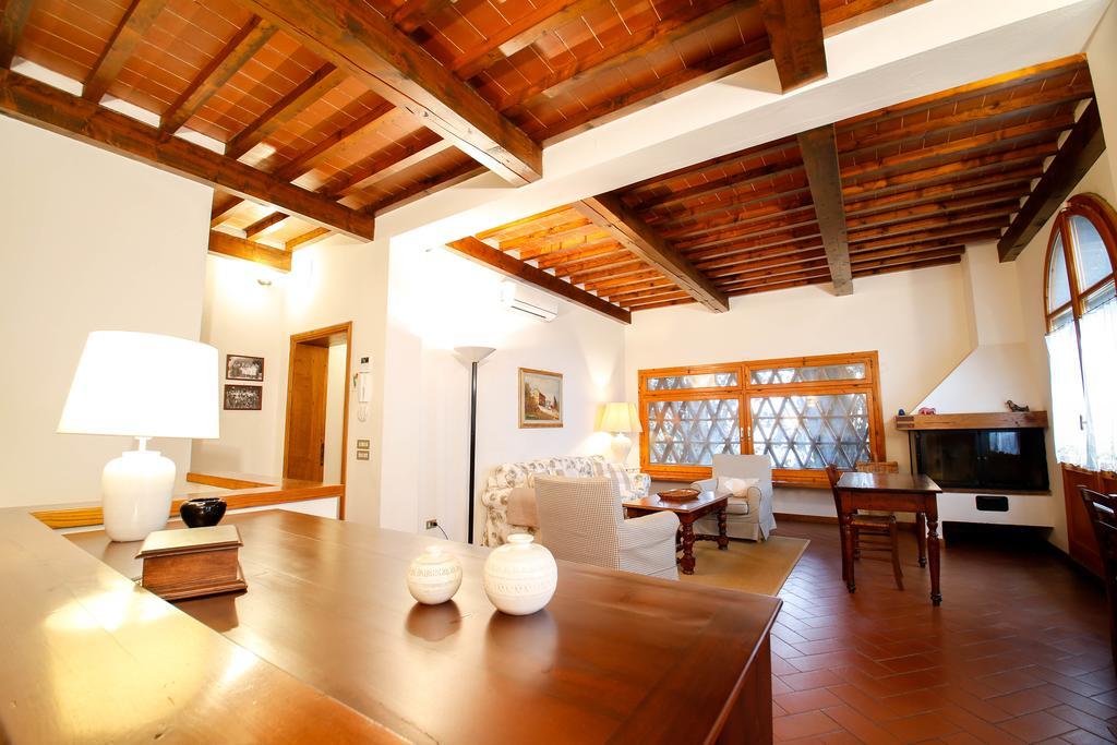 مونتيلوبو فيورنتينو Casa Montecuccoli الغرفة الصورة